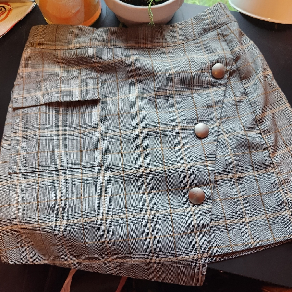 Plaid mini skirt